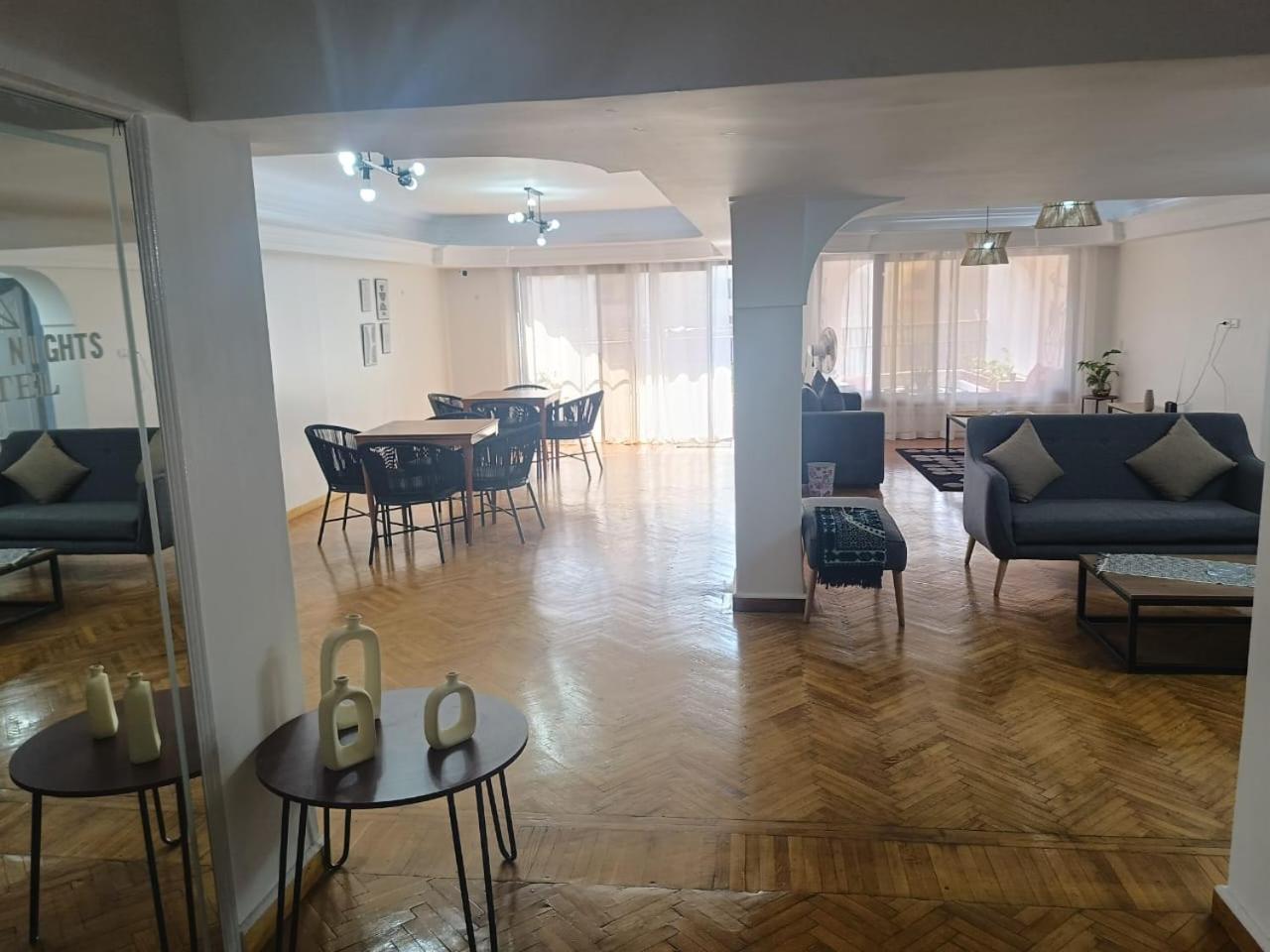 Pyramids Nights Hostel Kafrat al Jabal Bagian luar foto